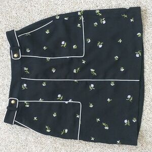 Banana Republic Embroidered Utility Skirt Size 2